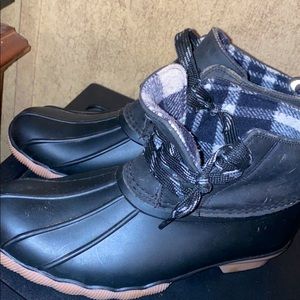 Size 7m duck boots